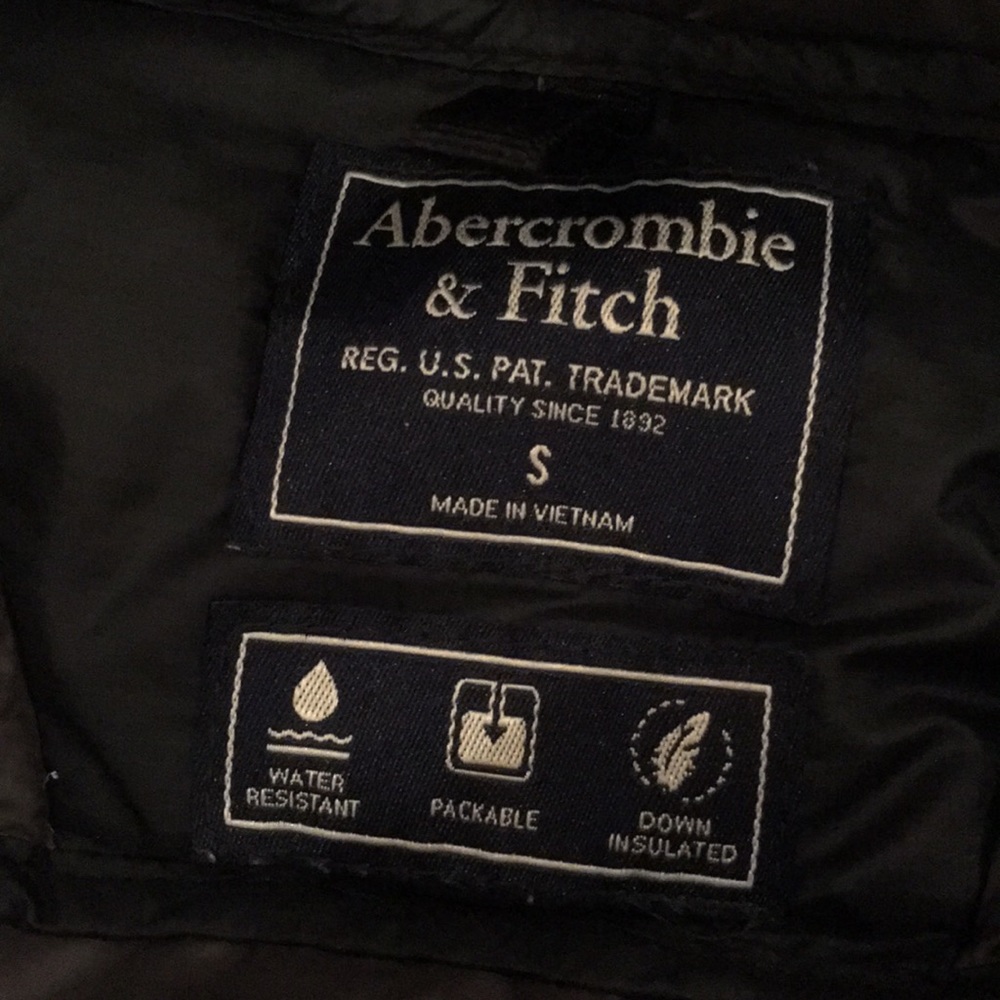 Abercrombie + Fitch Black puffer Jacket Mens